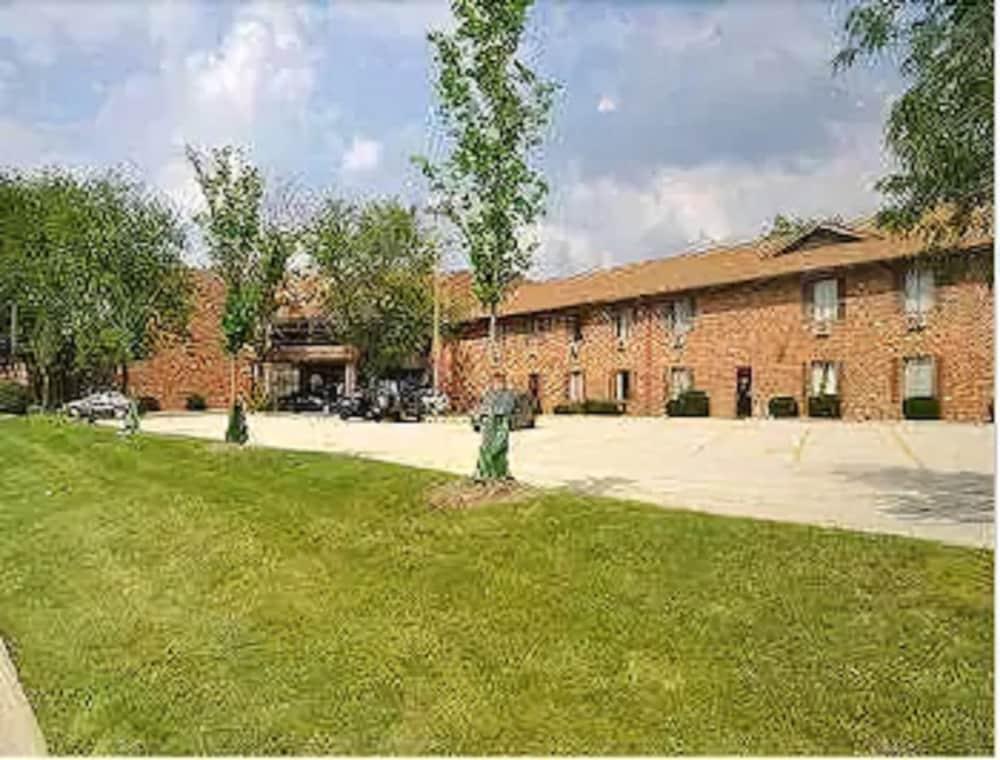 Clarion Pointe Bloomington-Normal Near I-55 And University المظهر الخارجي الصورة