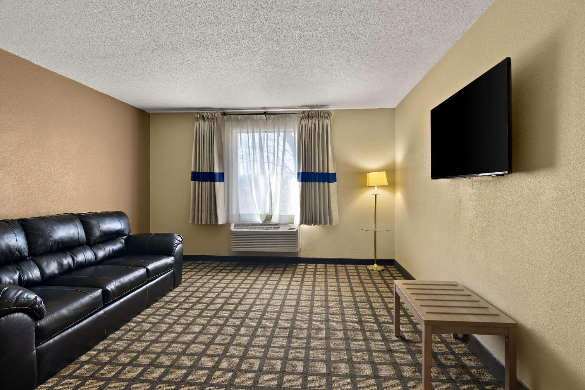 Clarion Pointe Bloomington-Normal Near I-55 And University المظهر الخارجي الصورة