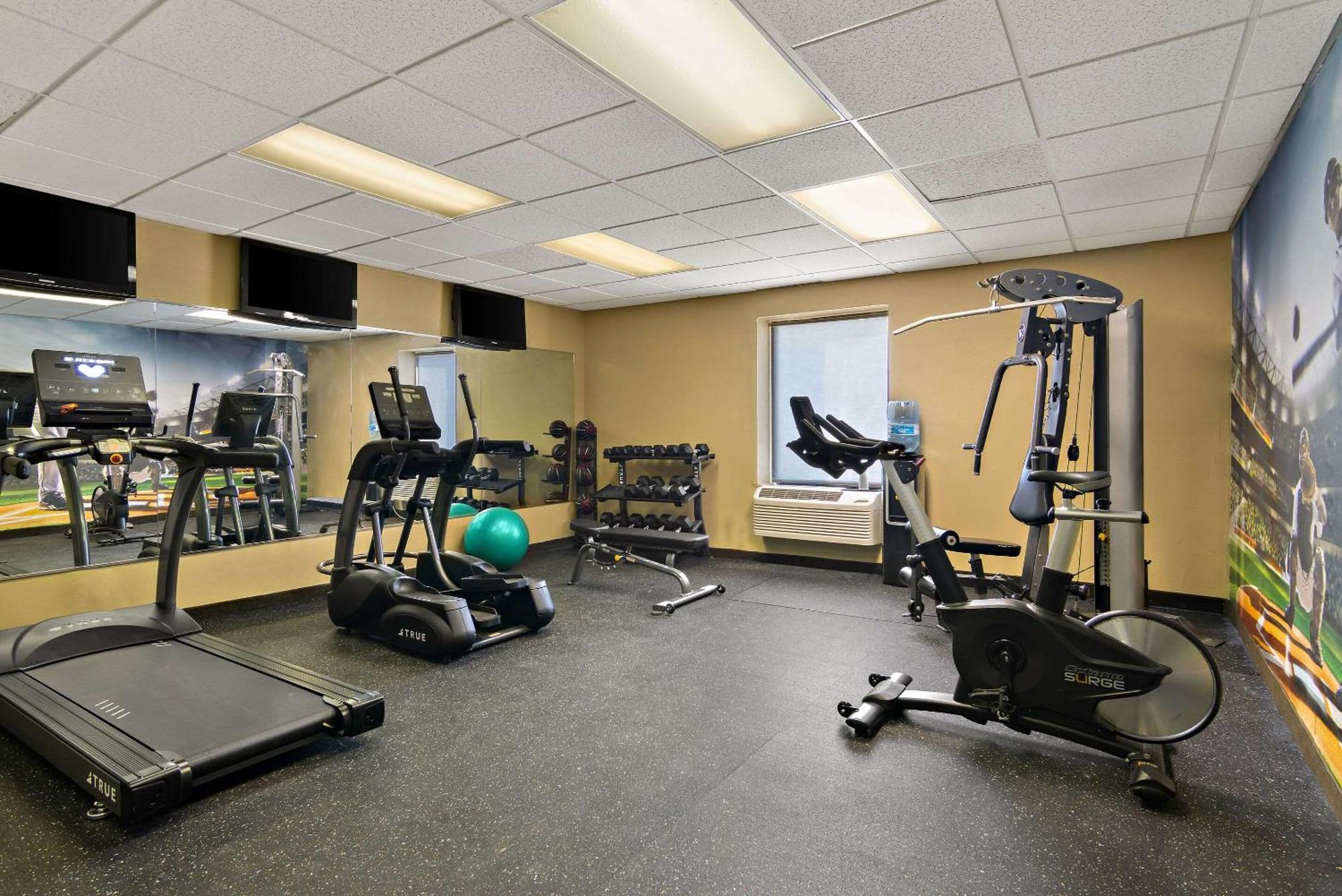 Clarion Pointe Bloomington-Normal Near I-55 And University المظهر الخارجي الصورة